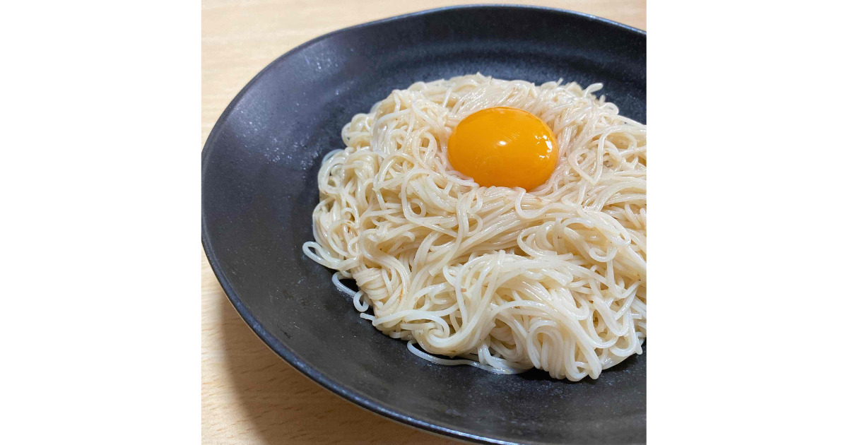 リュウジの【虚無そうめん】/ クセになる味わい！