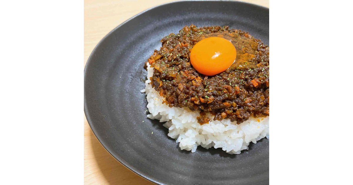 ルー不使用で作る本格的な味わい【最高傑作ドライカレー】/ リュウジのバズレシピ